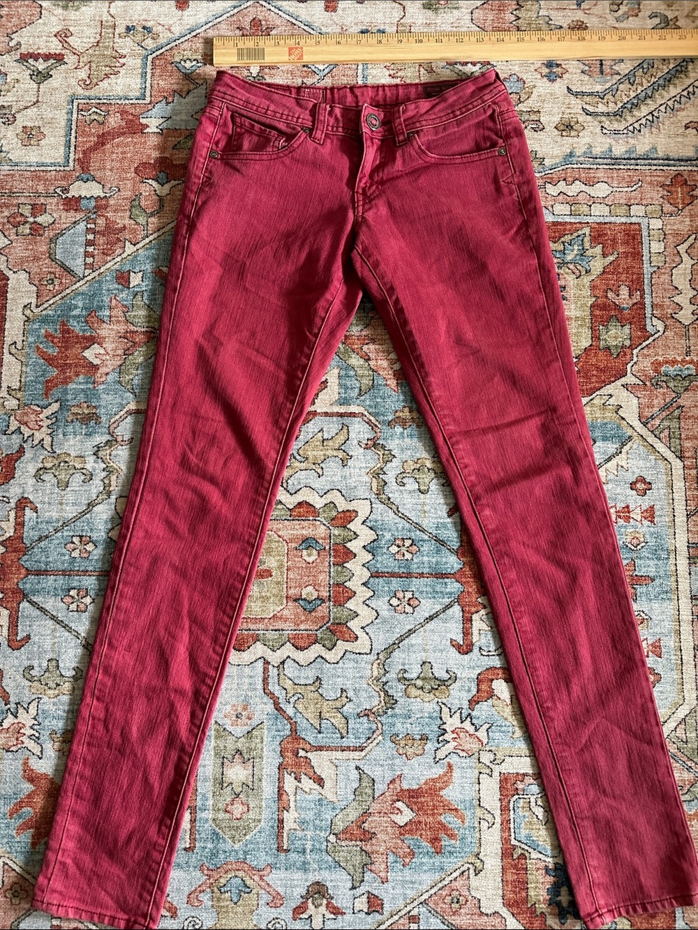 Women's Slim Fit Jeans - faded red